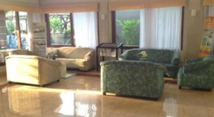 Grand Sumatera Hotel Surabaya Kültér fotó