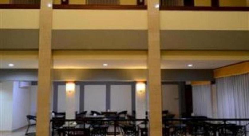 Grand Sumatera Hotel Surabaya Kültér fotó