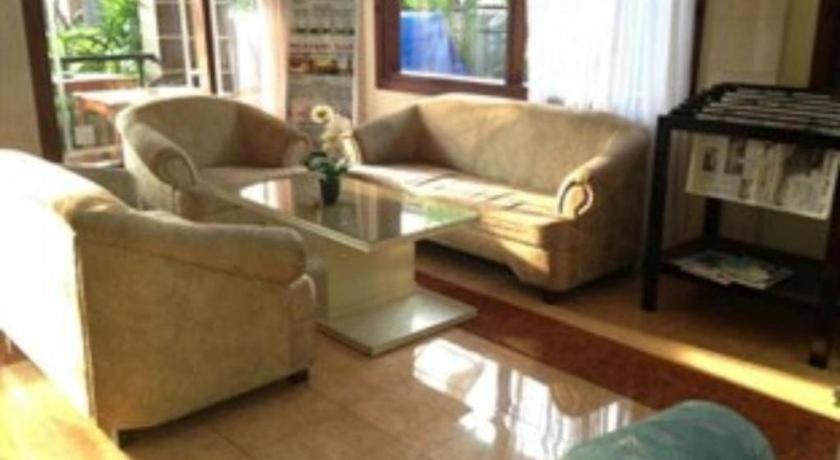 Grand Sumatera Hotel Surabaya Kültér fotó