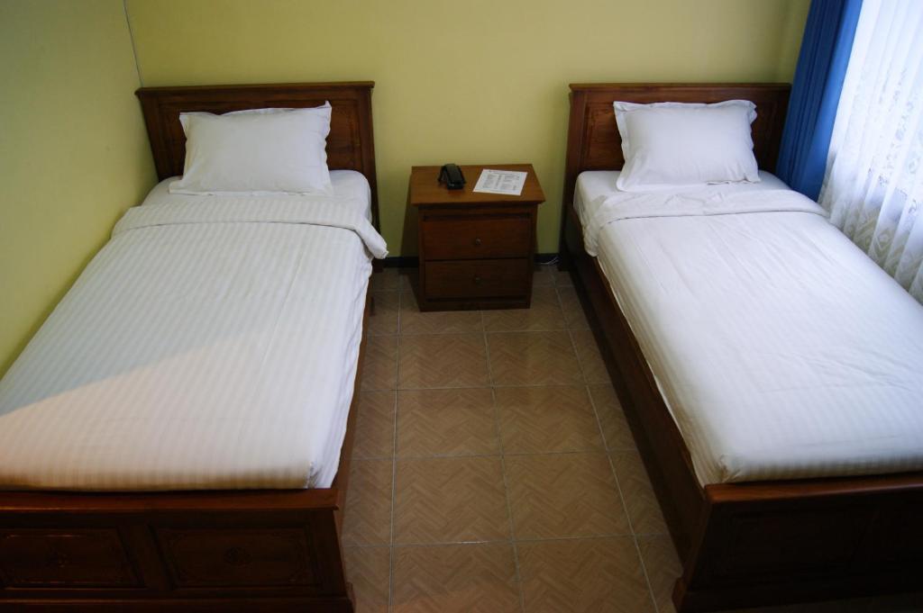 Grand Sumatera Hotel Surabaya Szoba fotó