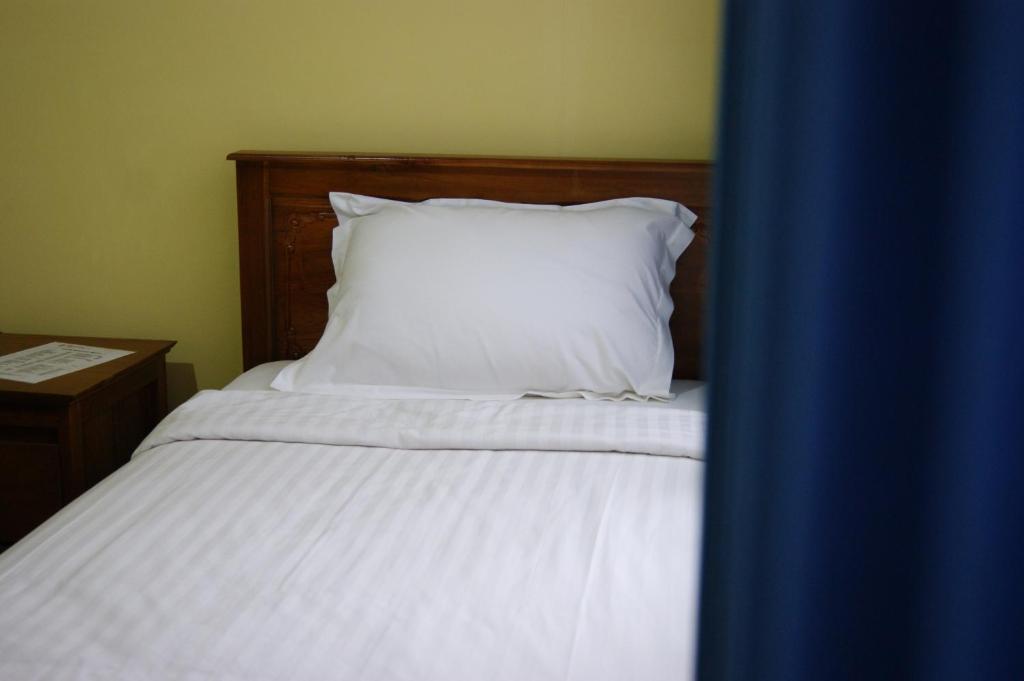 Grand Sumatera Hotel Surabaya Szoba fotó