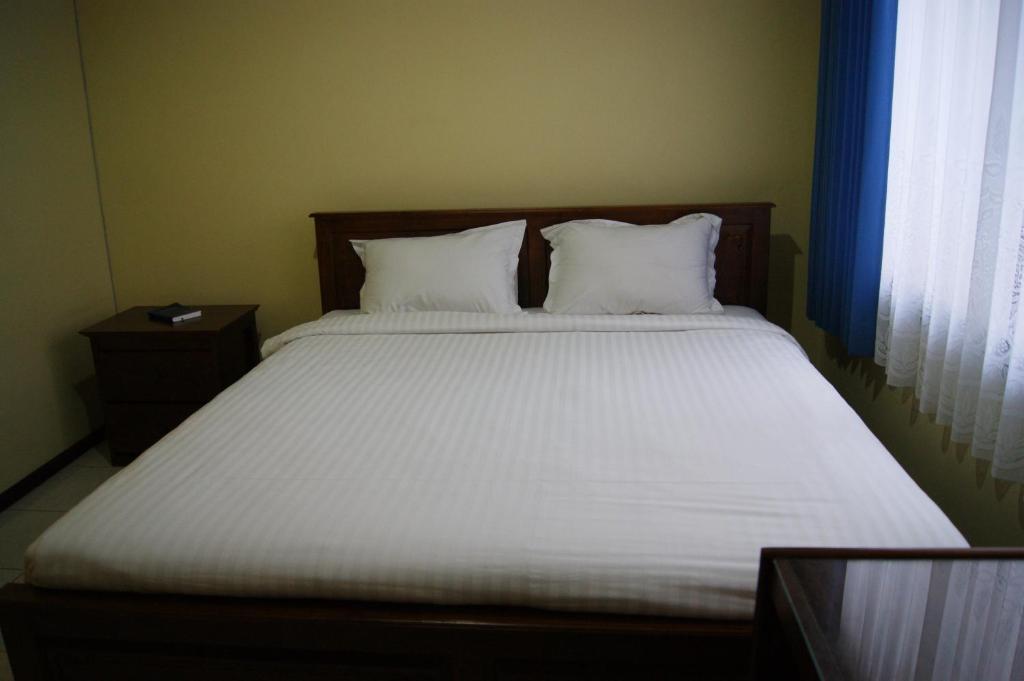 Grand Sumatera Hotel Surabaya Szoba fotó